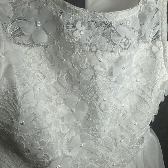 Girl's White Dress Size Small (6/7) Tulle Bow Flowers Communion Wedding Easter - Picture 7 of 7